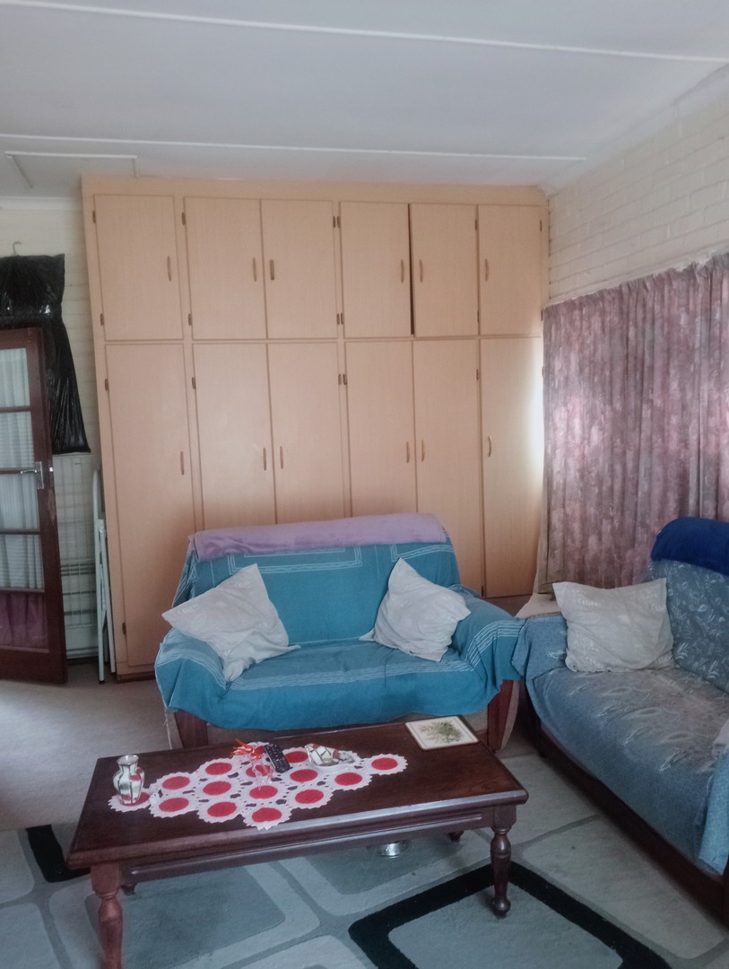 4 Bedroom Property for Sale in Petrusburg Free State